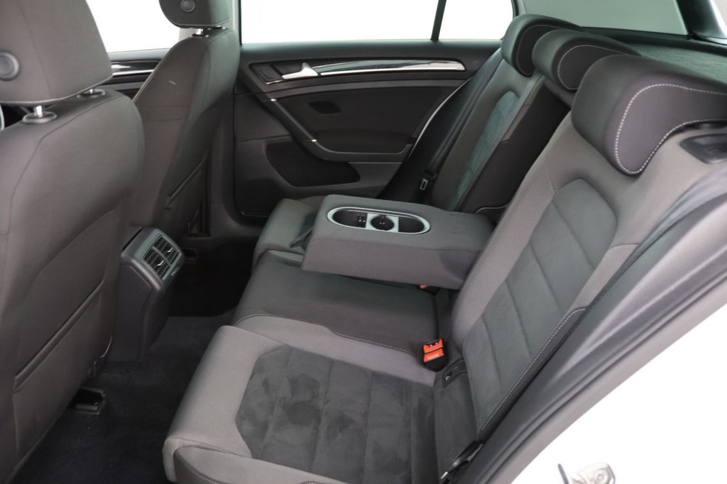 Used Volkswagen Golf 2020 for sale - 76300997: Photo 24