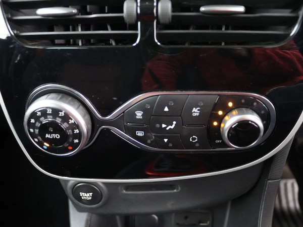 Used Renault Clio 2015 for sale - 76301141: Photo 15