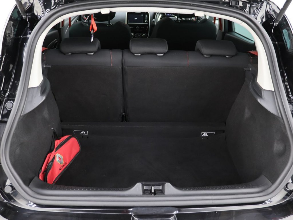 Used Renault Clio 2015 for sale - 76301141: Photo 24