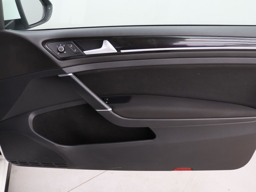 Used Volkswagen Golf 2016 for sale - 76542038: Photo 26