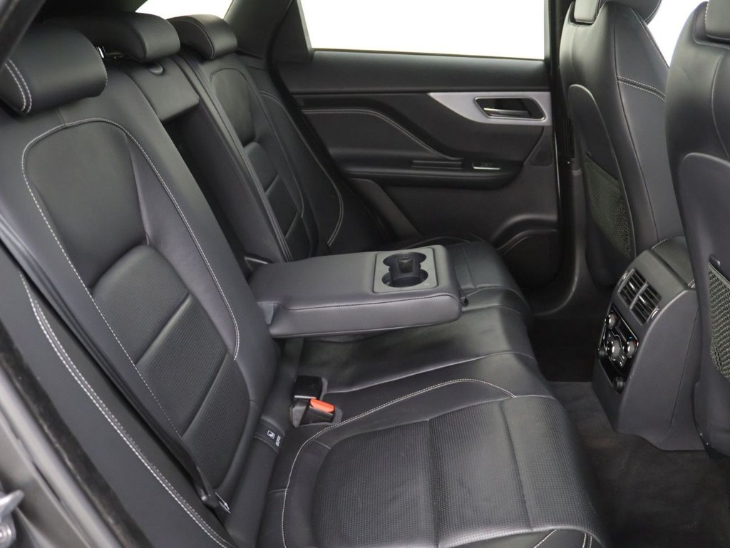 Used Jaguar F-Pace 2019 for sale - 76941569: Photo 18