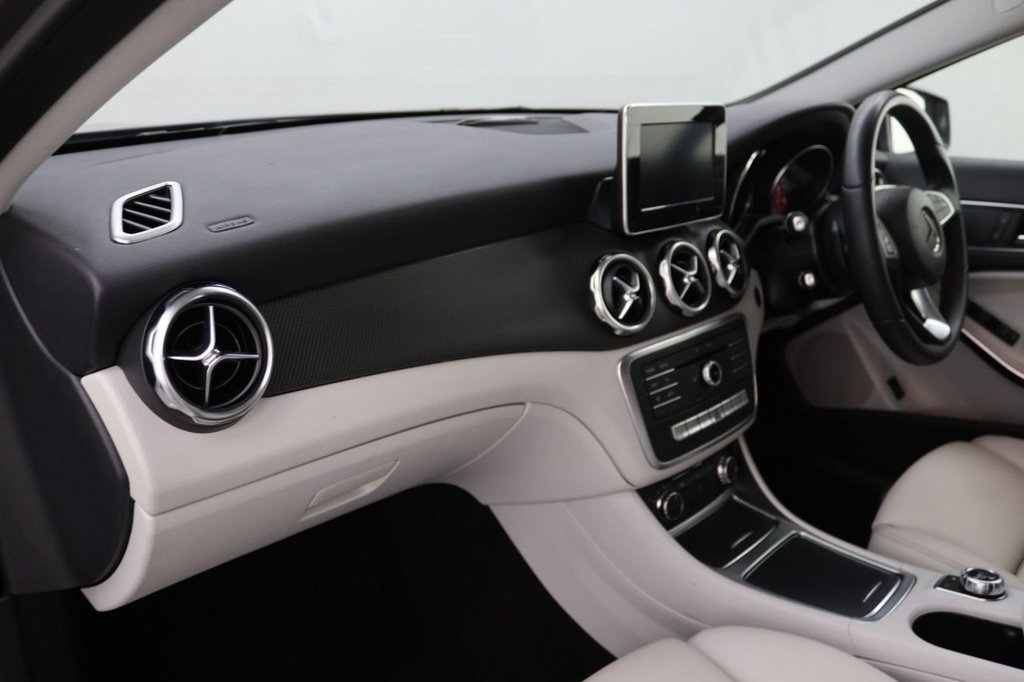 Used Mercedes-Benz GLA 2018 for sale - 77121667: Photo 24