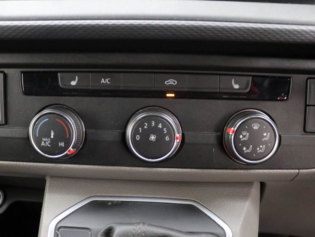 Used Volkswagen Transporter 2021 for sale - 77647977: Photo 14