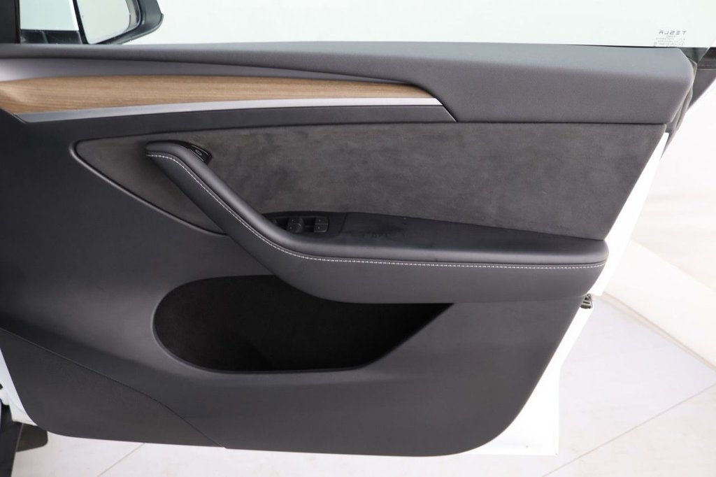 Used Tesla Model Y 2024 for sale - 76758725: Photo 29