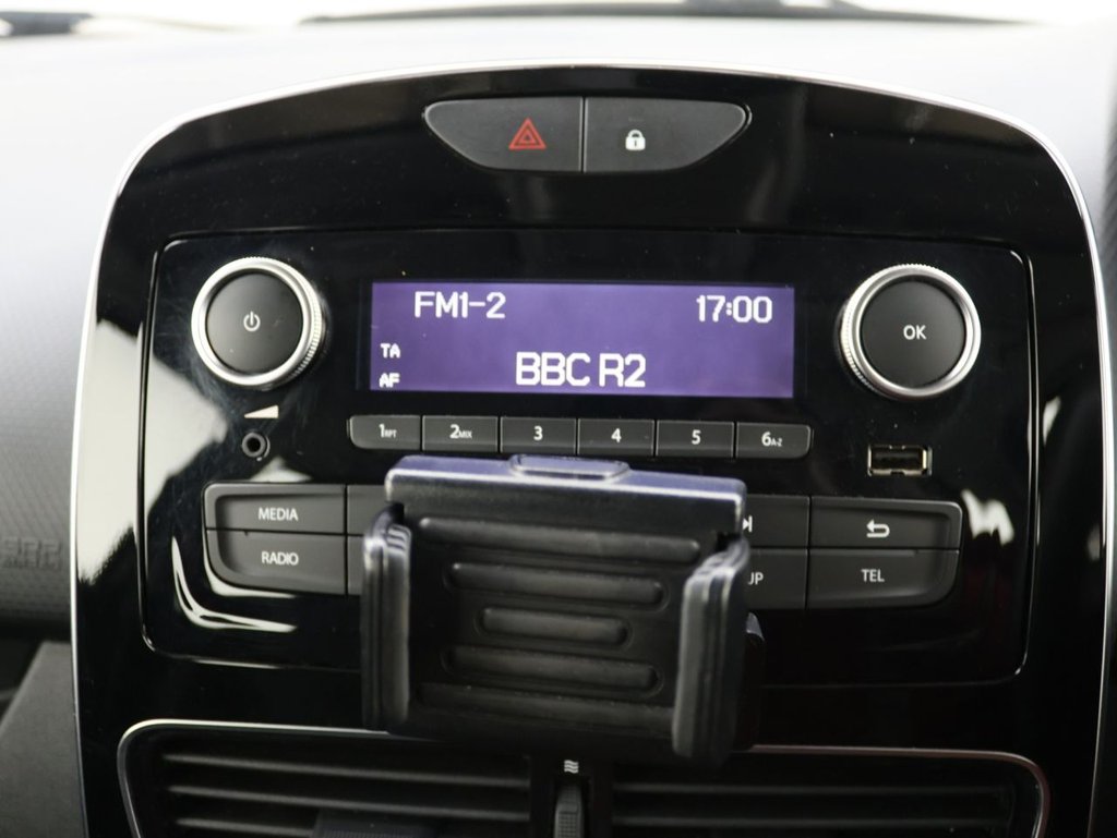 Used Renault Clio 2019 for sale - 76542155: Photo 15