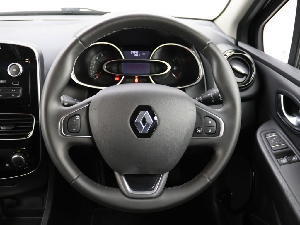 Used Renault Clio 2019 for sale - 76542155: Photo 19