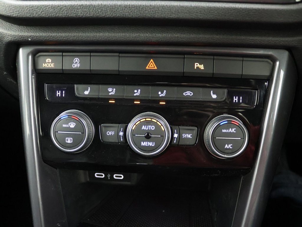 Used Volkswagen T-Roc 2021 for sale - 76591177: Photo 16