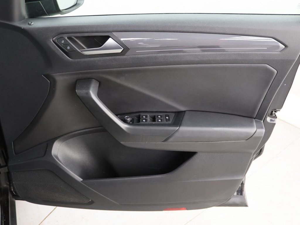 Used Volkswagen T-Roc 2021 for sale - 76591177: Photo 26