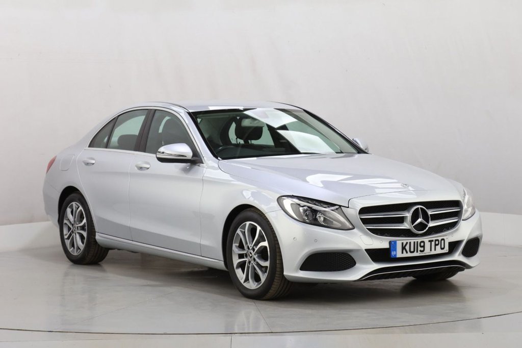 Used Mercedes-Benz C Class 2019 for sale - 76841040: Photo 2