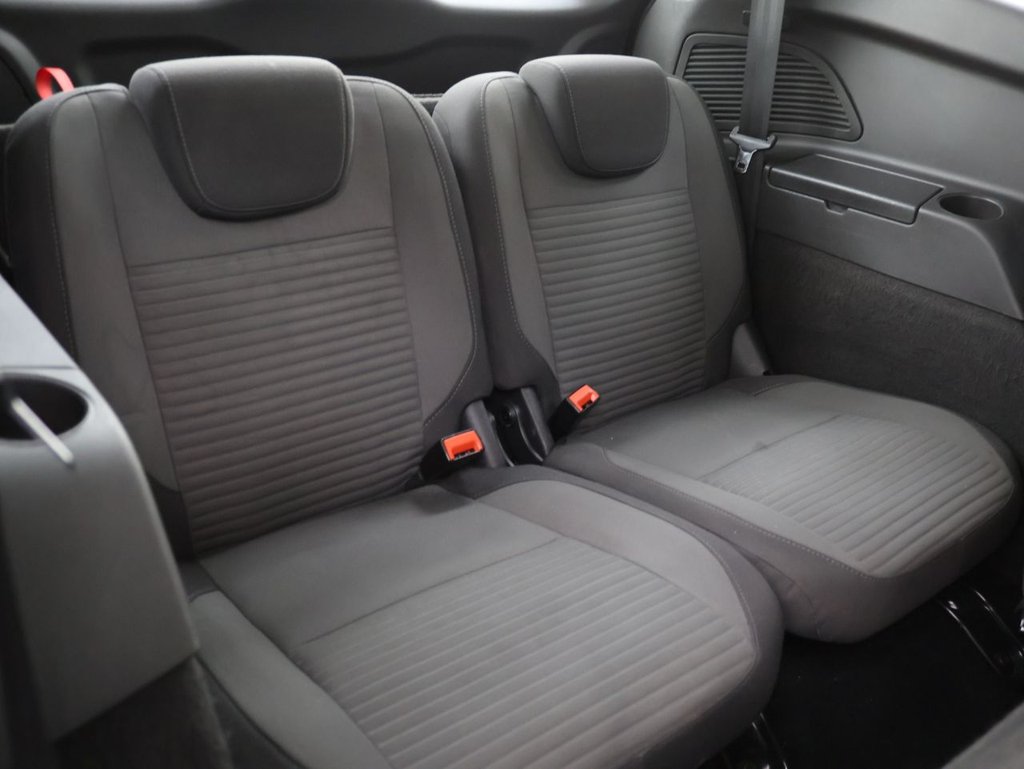 Used Ford Grand C-Max 2018 for sale - 76406133: Photo 21