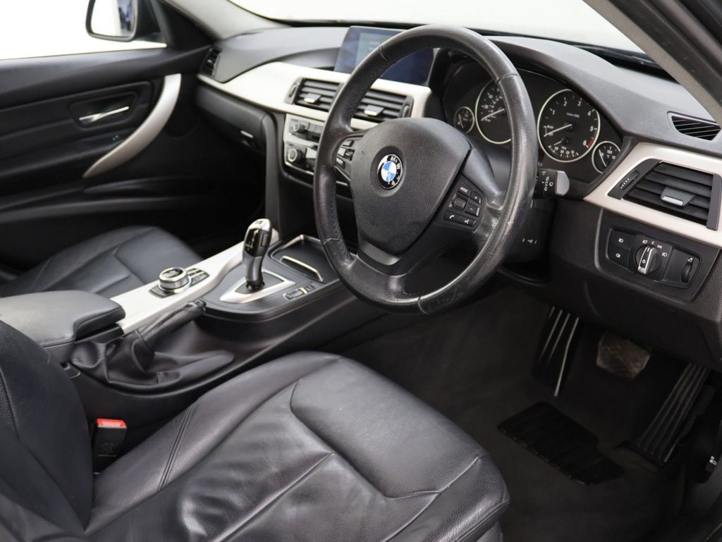 Used BMW 3 Series 2018 for sale - 76768197: Photo 10