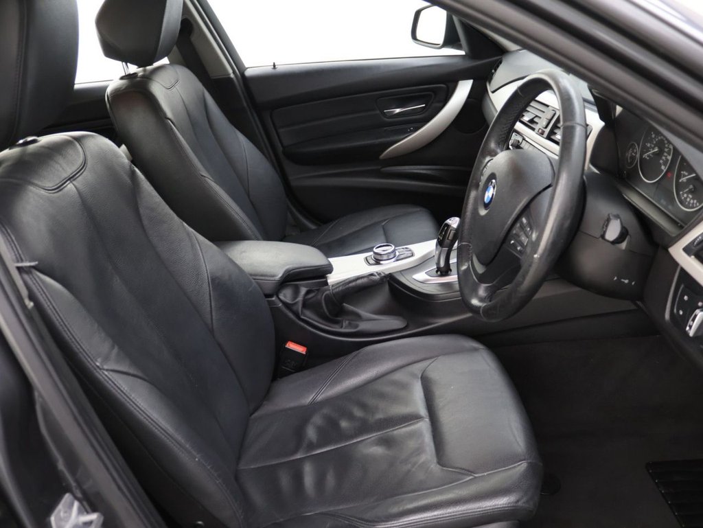 Used BMW 3 Series 2018 for sale - 76768197: Photo 12