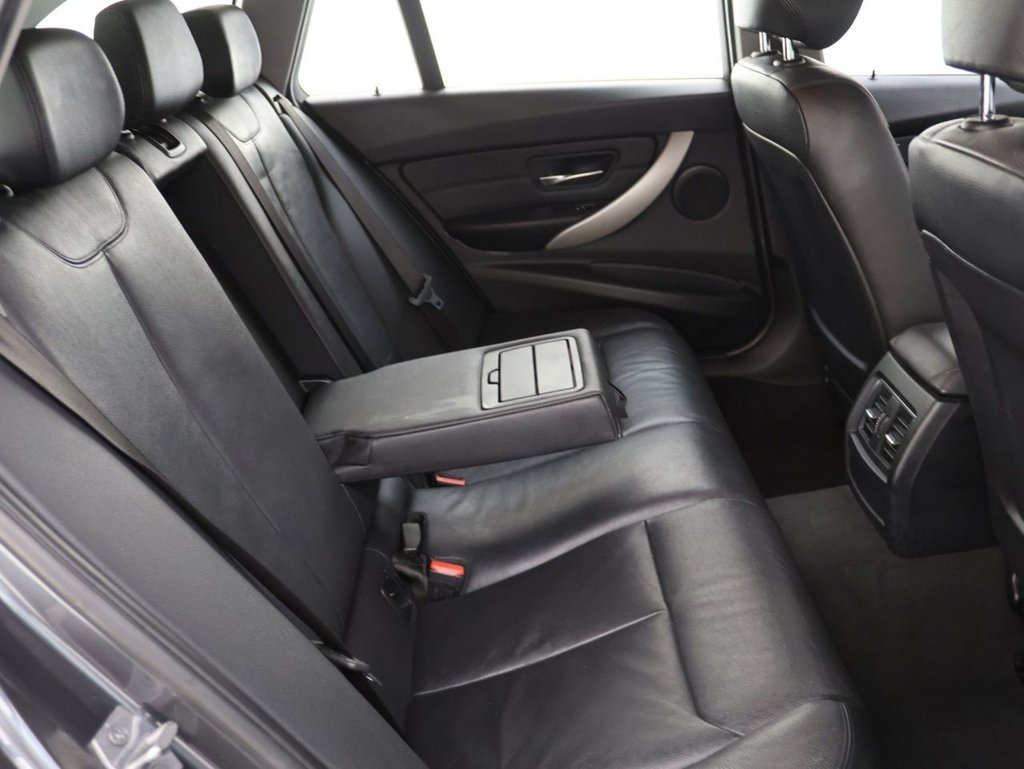 Used BMW 3 Series 2018 for sale - 76768197: Photo 17