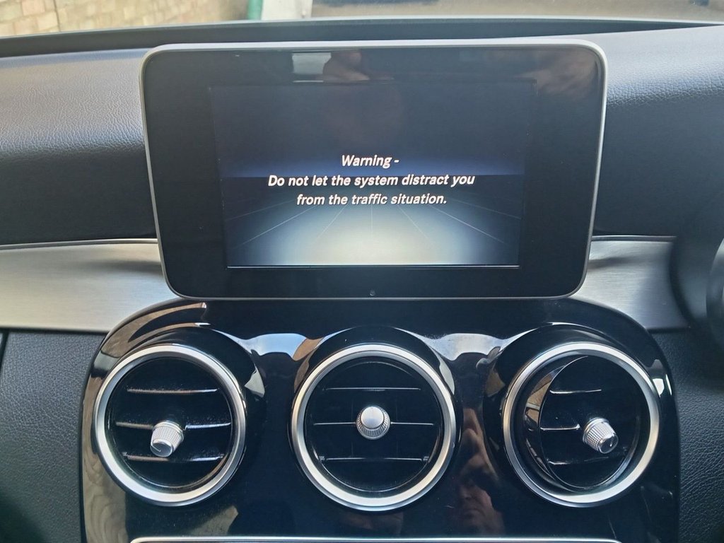 Used Mercedes-Benz C Class 2018 for sale - 76923442: Photo 8