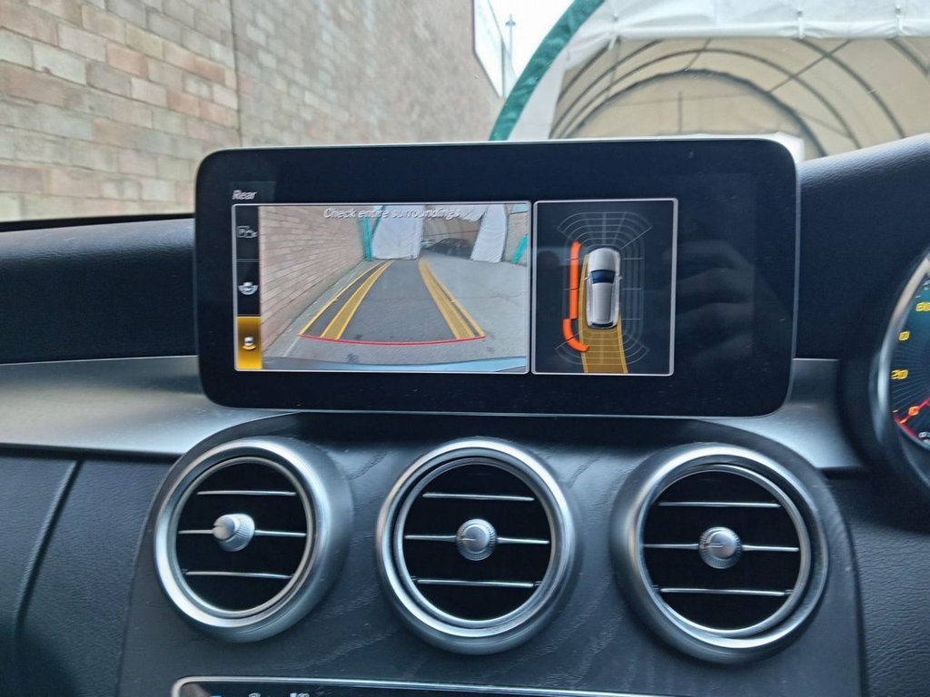 Used Mercedes-Benz C Class 2019 for sale - 76923450: Photo 2