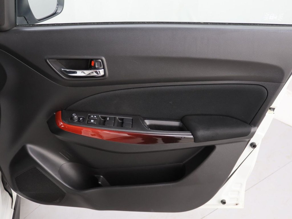 Used Suzuki Swift 2018 for sale - 77849798: Photo 27