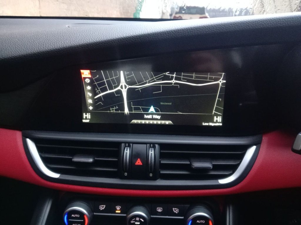 Used Alfa Romeo Giulia 2018 for sale - 77557807: Photo 8