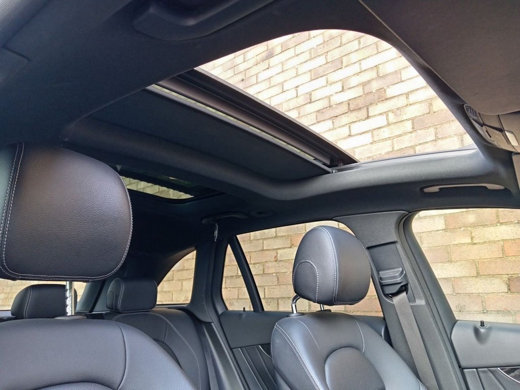 Used Mercedes-Benz GLC 2019 for sale - 77369308: Photo 2