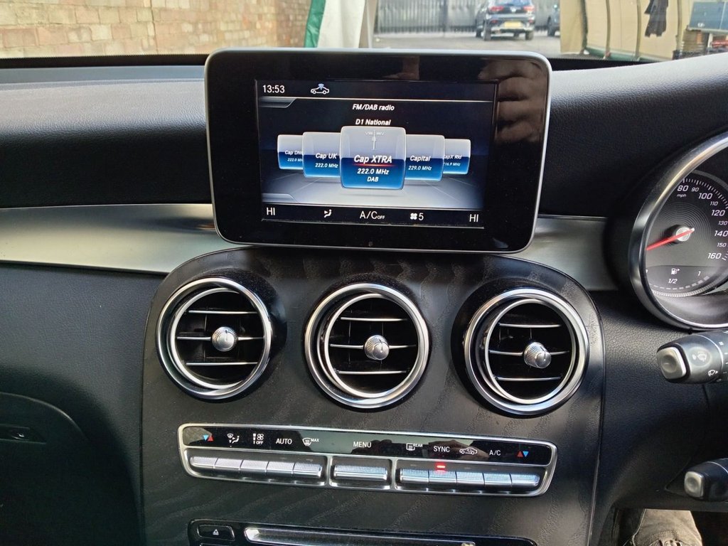 Used Mercedes-Benz GLC 2019 for sale - 77121621: Photo 8