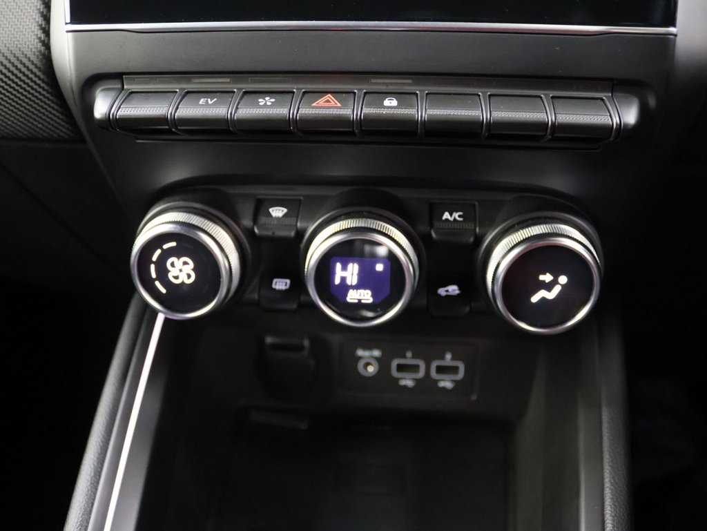 Used Renault Clio 2022 for sale - 76542191: Photo 16