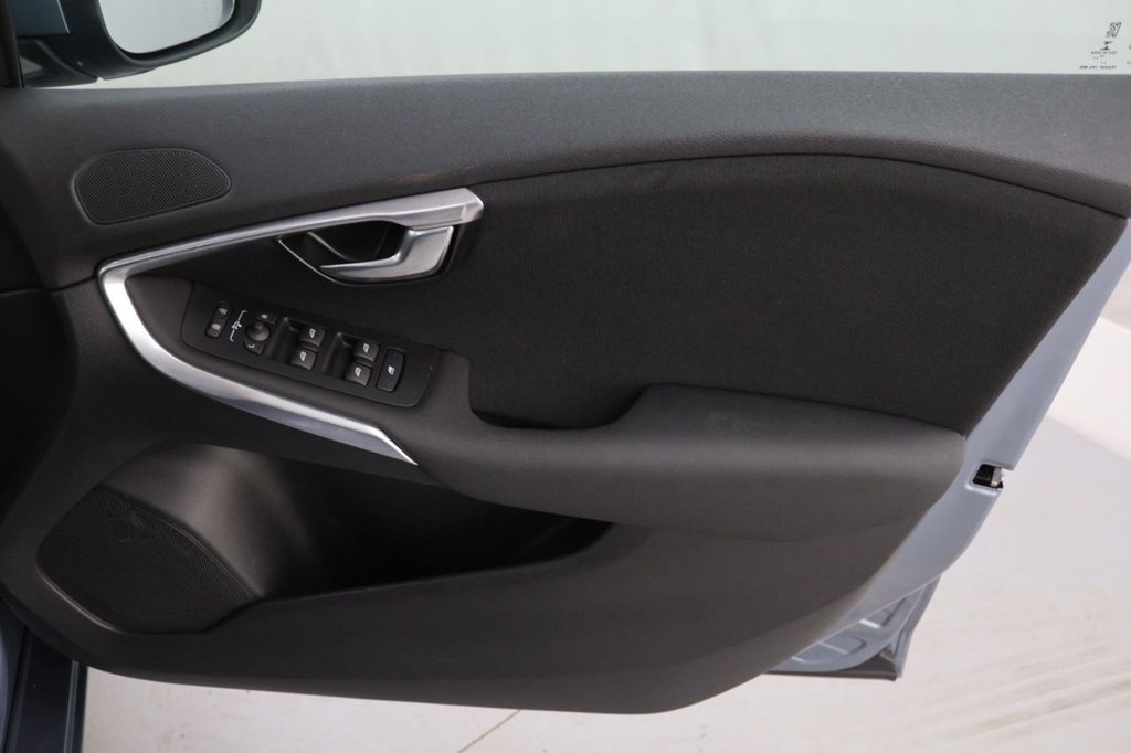 Used Volvo V40 2019 for sale - 77477503: Photo 26