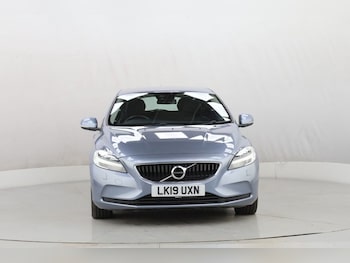 Used Volvo V40 2019 for sale - 77477503: Photo