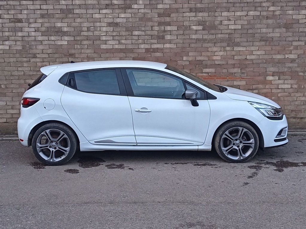 Used Renault Clio 2019 for sale - 77879468: Photo 2