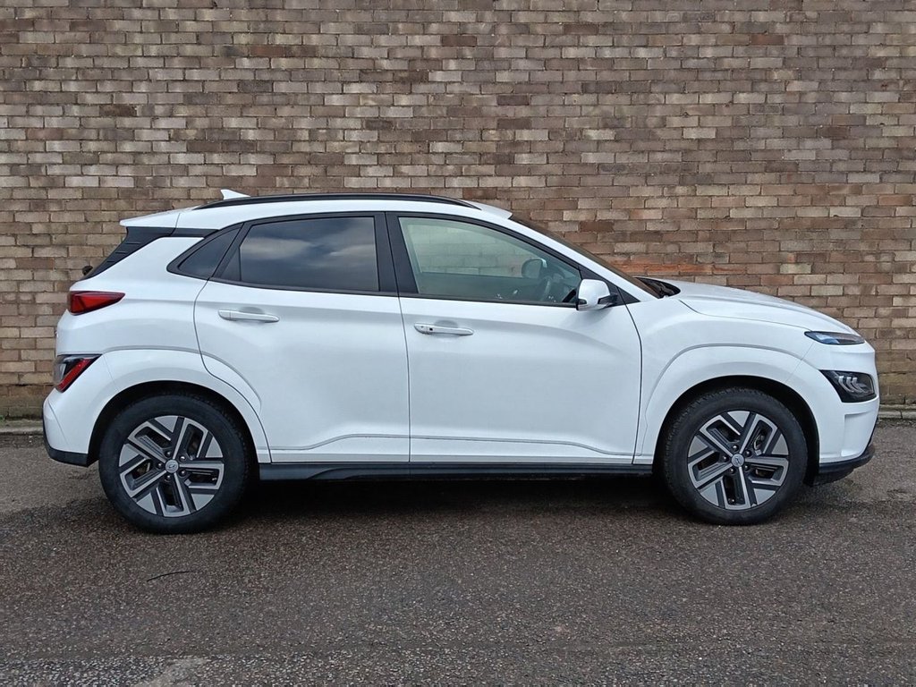 Used Hyundai KONA 2023 for sale - 77121657: Photo 3