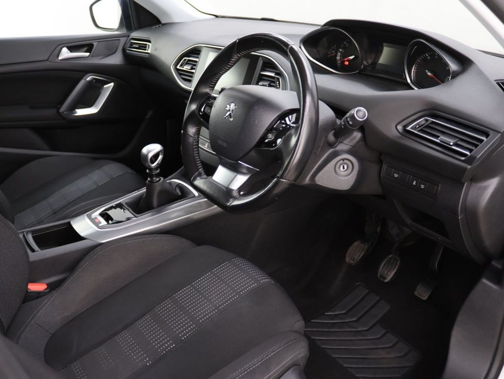 Used Peugeot 308 2016 for sale - 76581957: Photo 10