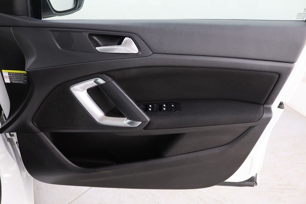 Used Peugeot 308 2016 for sale - 76581957: Photo 28