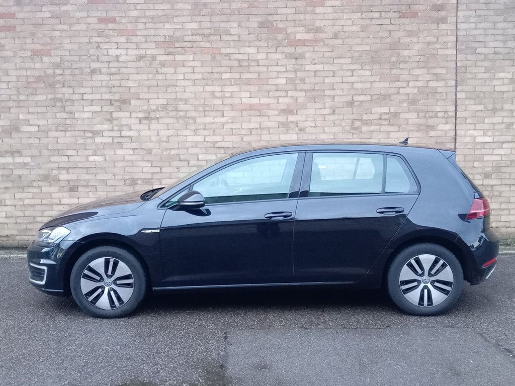 Used Volkswagen Golf 2020 for sale - 76541961: Photo 2