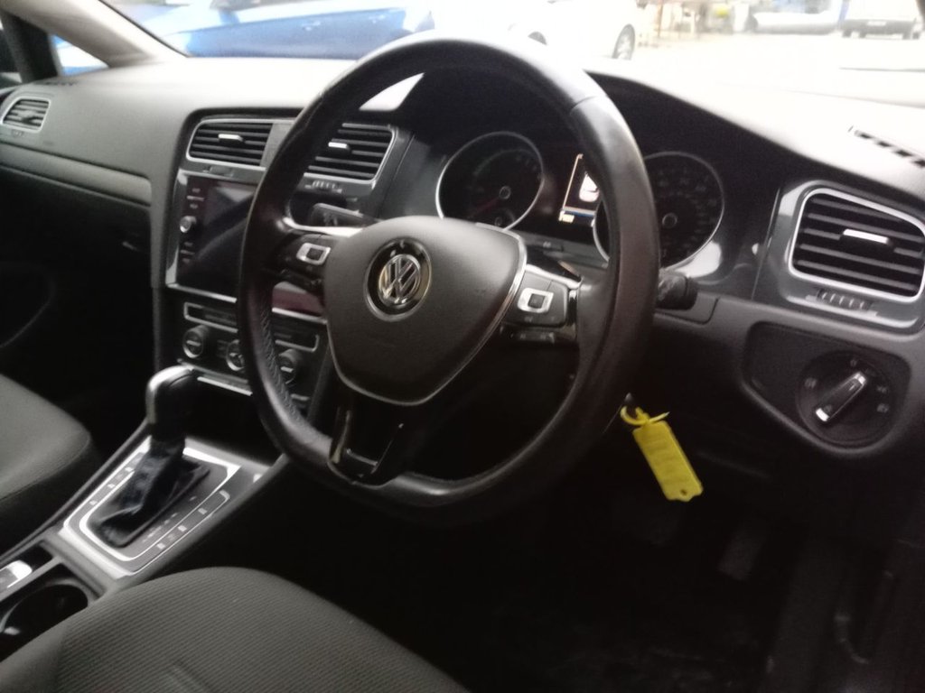 Used Volkswagen Golf 2020 for sale - 76541961: Photo 3