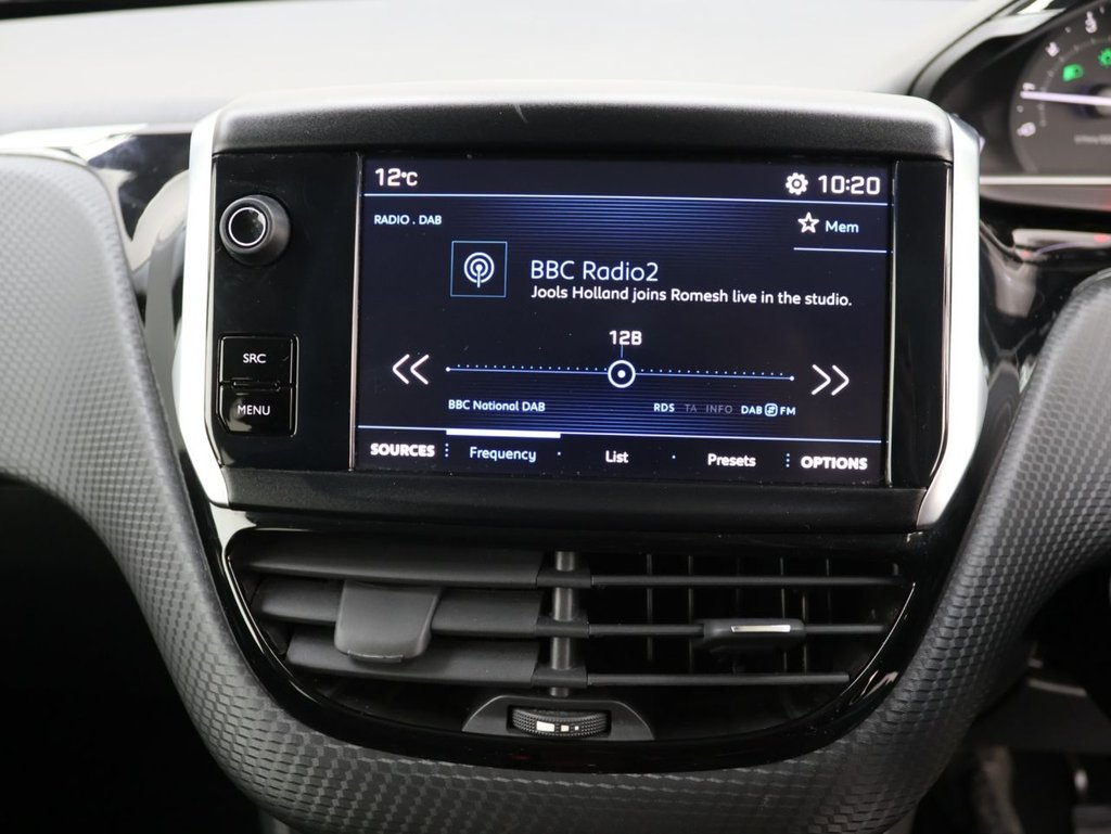 Used Peugeot 208 2018 for sale - 76542092: Photo 14