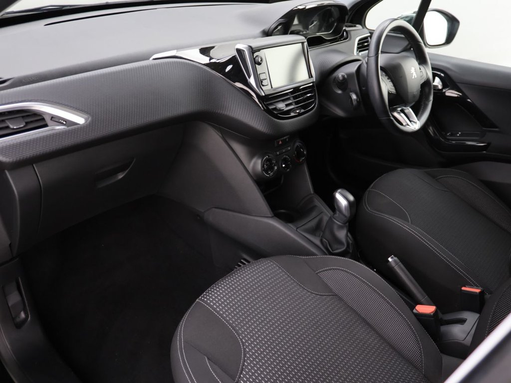 Used Peugeot 208 2018 for sale - 76542092: Photo 24