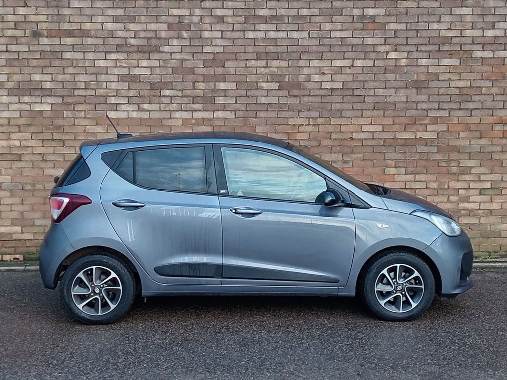 Used Hyundai i10 2019 for sale - 77369315: Photo 2