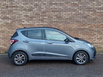 Used Hyundai i10 2019 for sale - 77369315: Photo