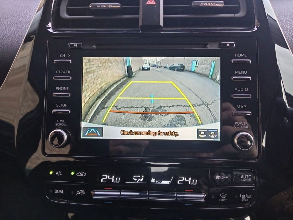 Used Toyota Prius 2022 for sale - 76558803: Photo 2