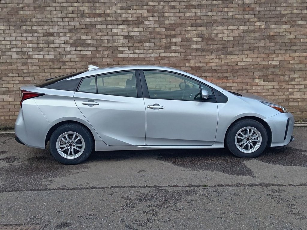 Used Toyota Prius 2022 for sale - 76558803: Photo 3