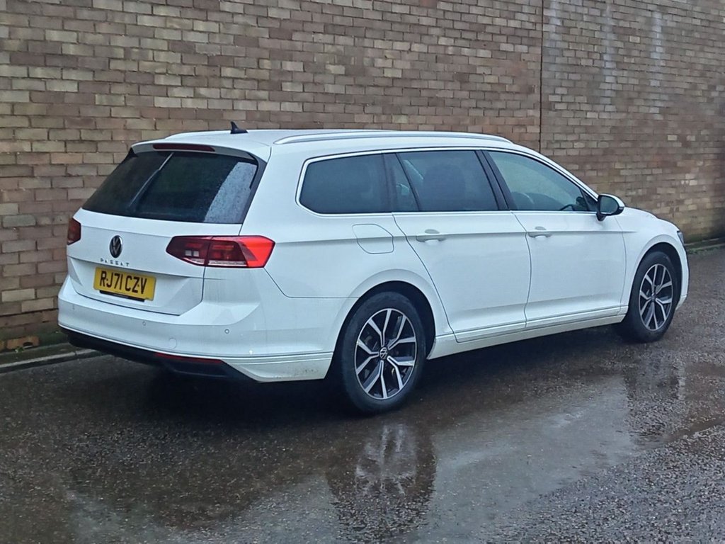 Used Volkswagen Passat 2022 for sale - 77557812: Photo 3