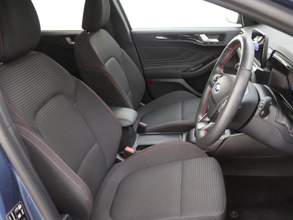 Used Ford Focus 2021 for sale - 76542122: Photo 12