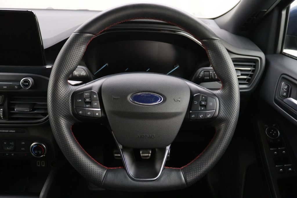 Used Ford Focus 2021 for sale - 76542122: Photo 20