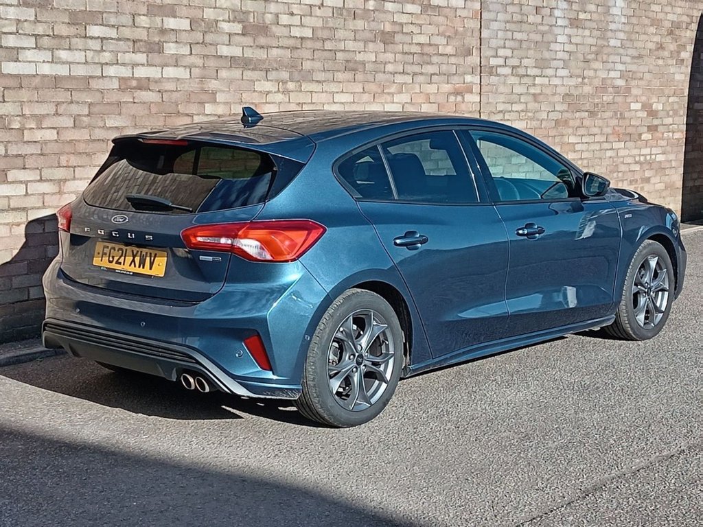 Used Ford Focus 2021 for sale - 76542122: Photo 3