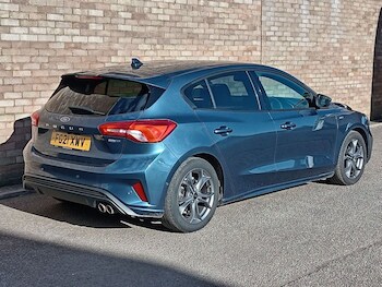 Used Ford Focus 2021 for sale - 76542122: Photo