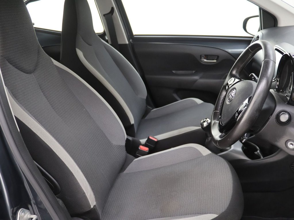 Used Toyota AYGO 2021 for sale - 76724455: Photo 12