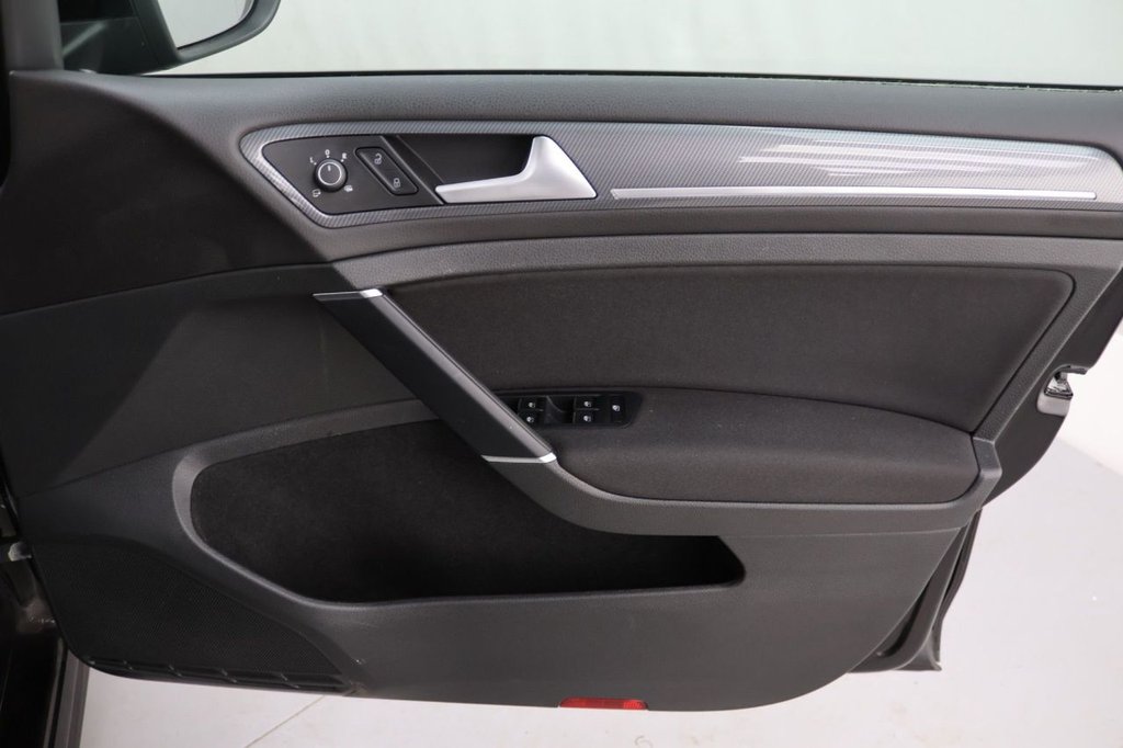 Used Volkswagen Golf 2020 for sale - 77152998: Photo 27