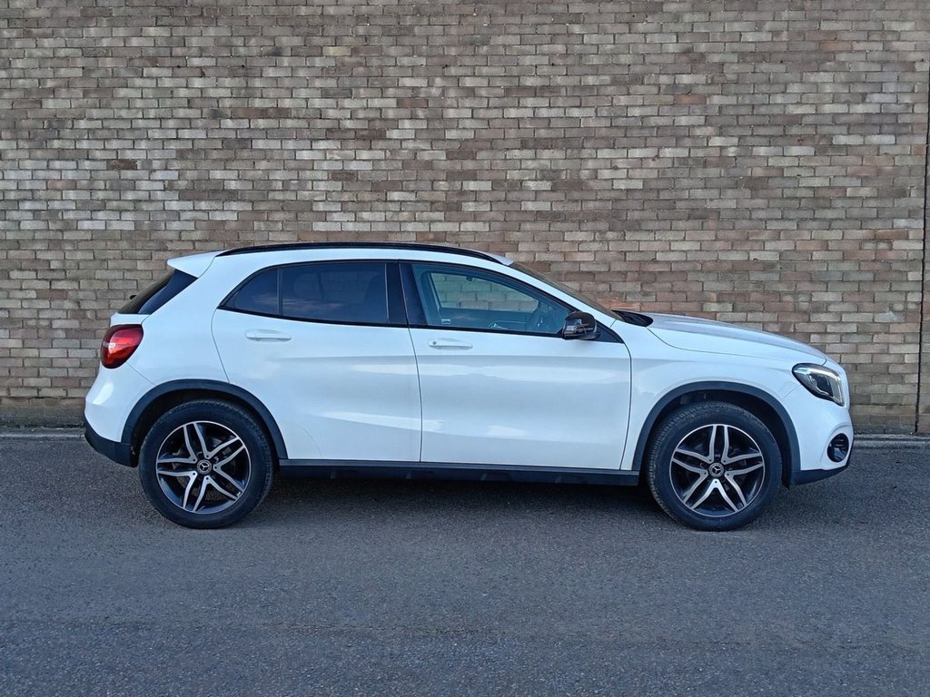Used Mercedes-Benz GLA 2018 for sale - 76665806: Photo 3