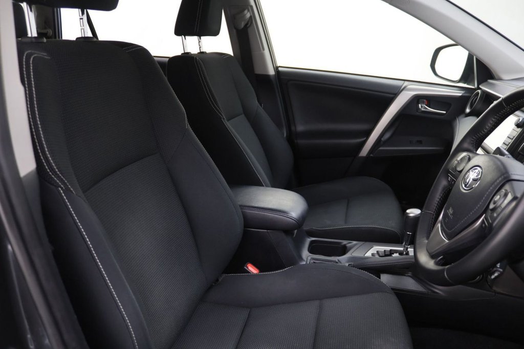 Used Toyota RAV4 2017 for sale - 77525991: Photo 11