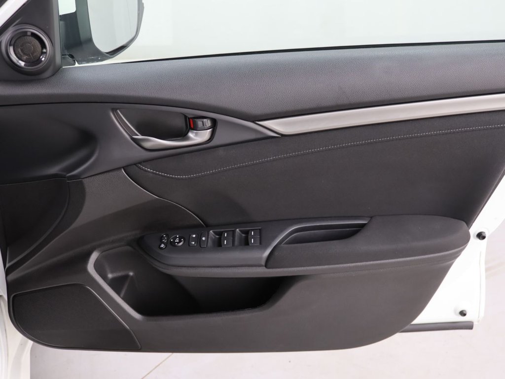Used Honda Civic 2019 for sale - 76595850: Photo 25
