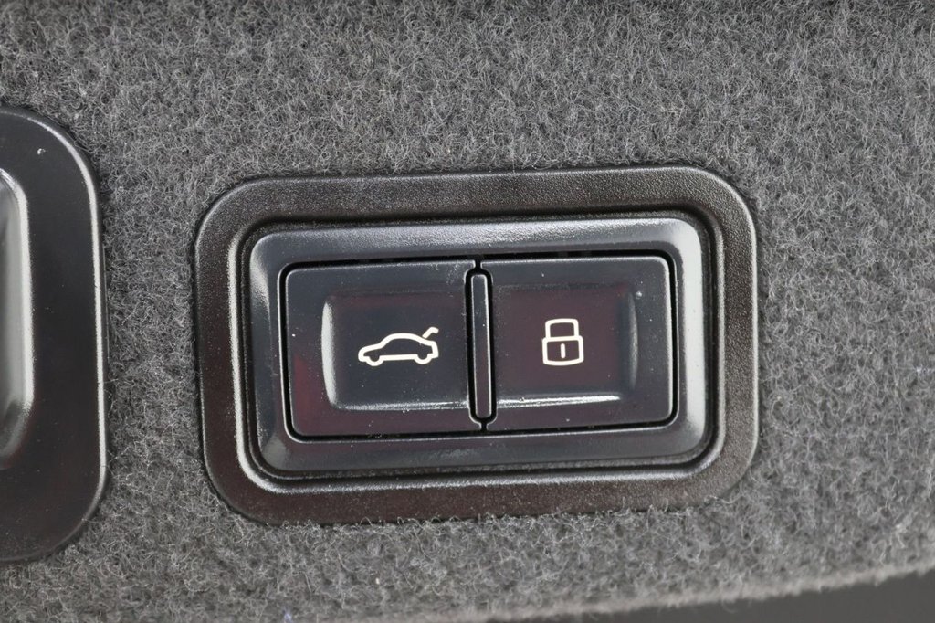 Used Audi A8 2014 for sale - 77780343: Photo 27