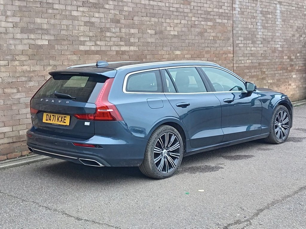 Used Volvo V60 2021 for sale - 77632112: Photo 3